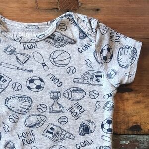 Carters Short sleeve Onesie Baby Size 9m